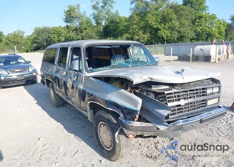 1989 Chevrolet Suburban R2500 from USA, damaged, VIN 1GNGR26N4KF105442